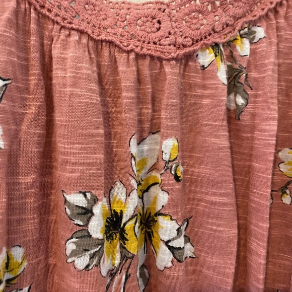 Open shoulder Aéropostale dressy tank top - Picture 2 of 5